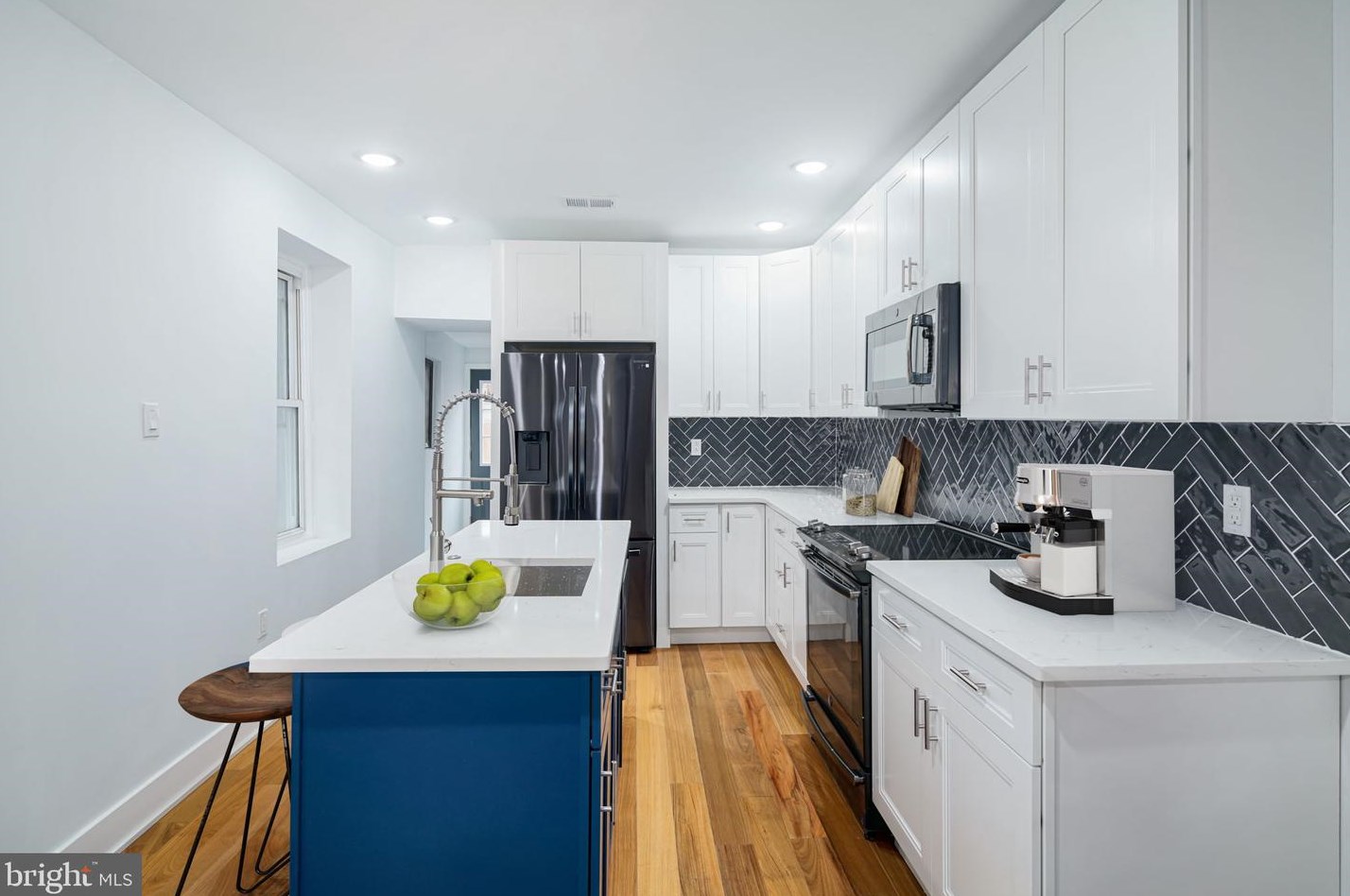 2139 Mifflin St, Philadelphia PA  19145-1931 exterior