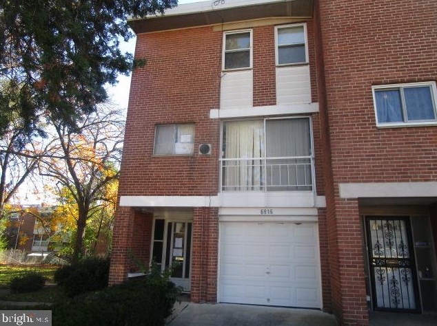 6916 Ibis Pl, Philadelphia, PA 19142-2509