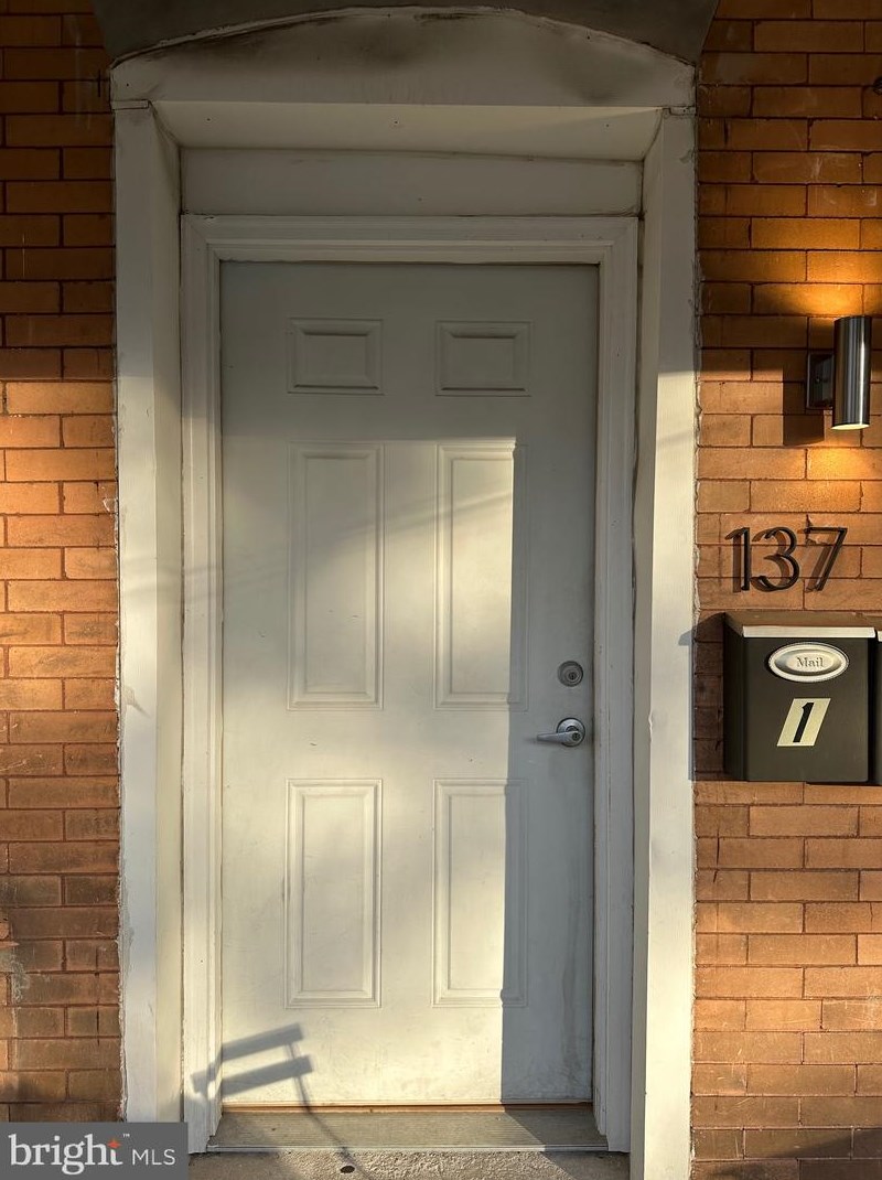 137 N 50th St #apt 1, Philadelphia, PA 19139