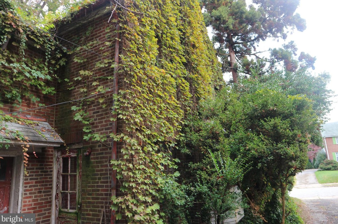 1405 Cardeza St, Philadelphia PA 19150-3306 exterior