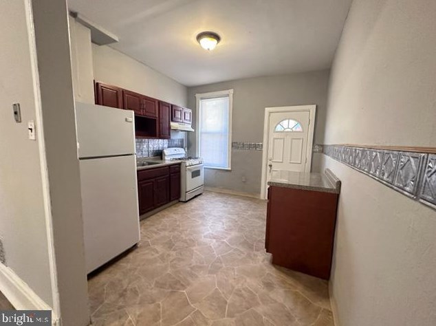 1937 Dalkeith St, Philadelphia PA  19140-1718 exterior
