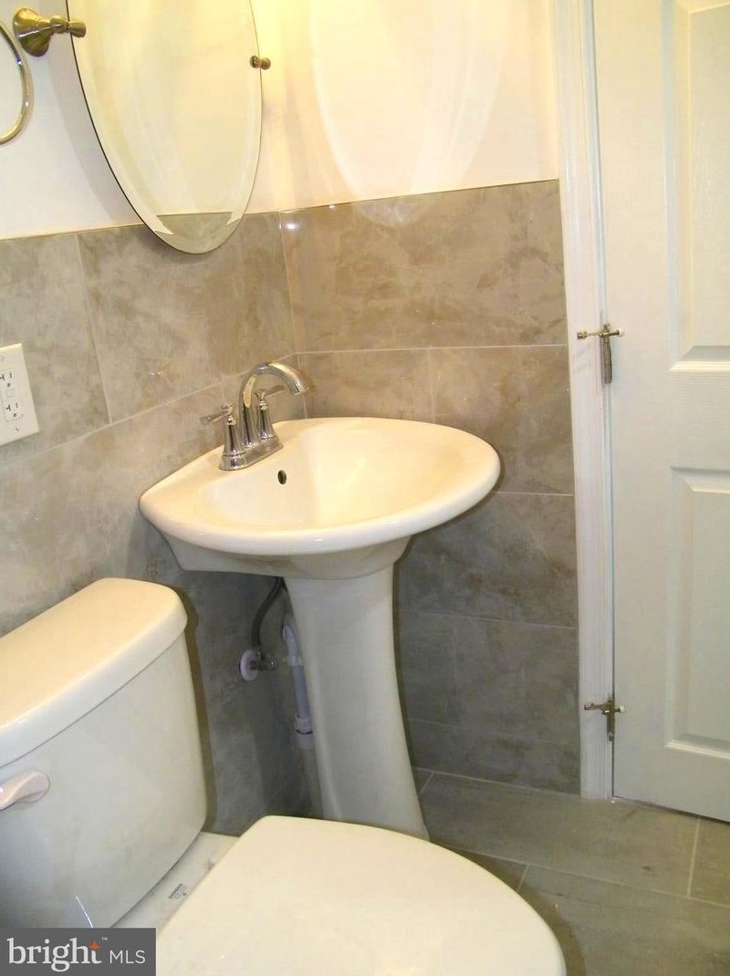 550 Selma St, Philadelphia PA  19116-2822 exterior