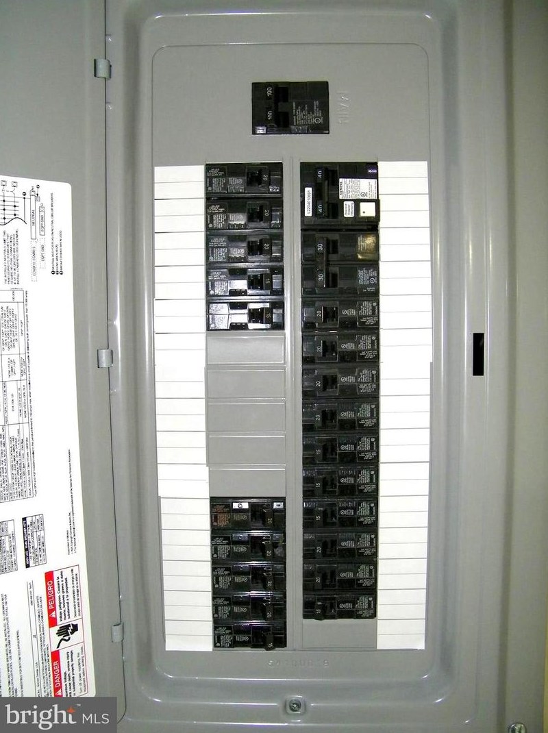 550 Selma St, Philadelphia PA  19116-2822 exterior