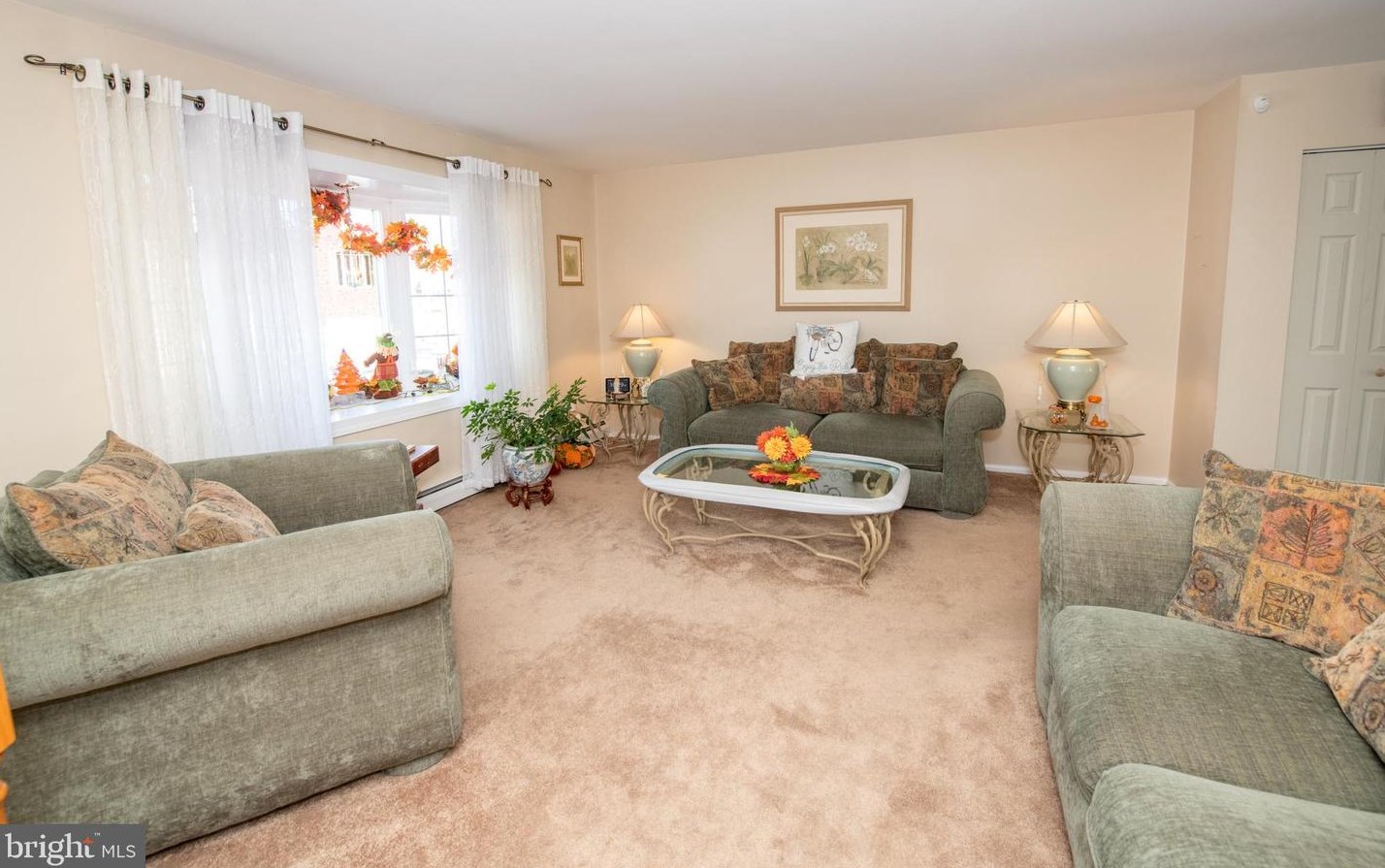 3530 Byrne Rd, Philadelphia, PA 19154-3315