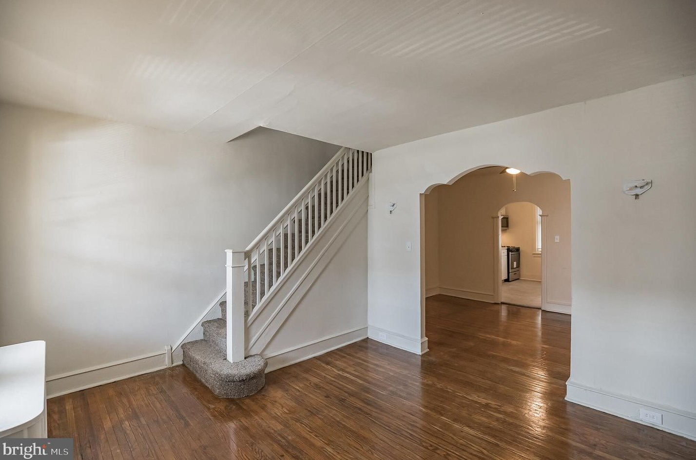 984 Carver St, Philadelphia PA  19124-1038 exterior