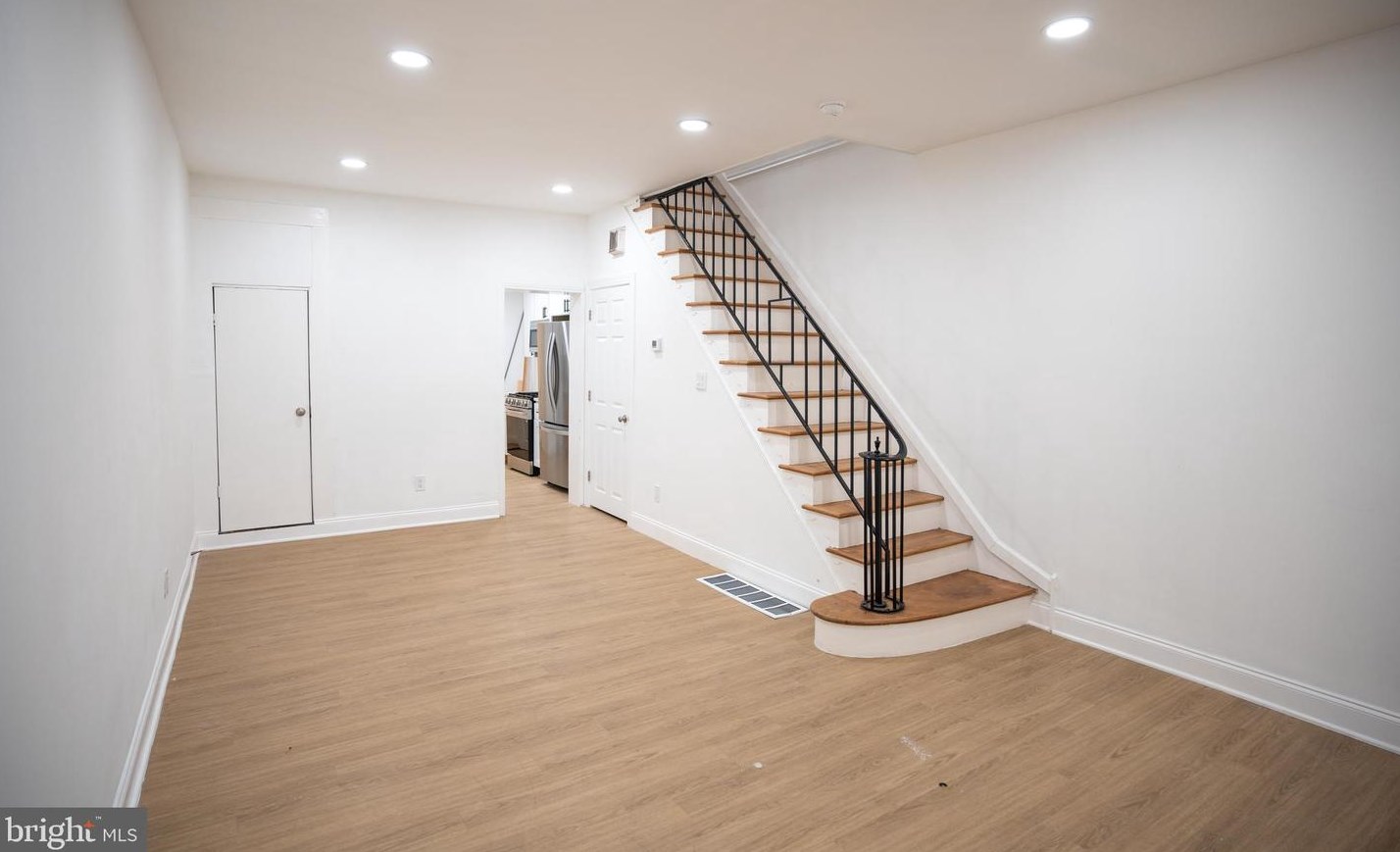 623 Fitzgerald St, Philadelphia PA  19148-3818 exterior