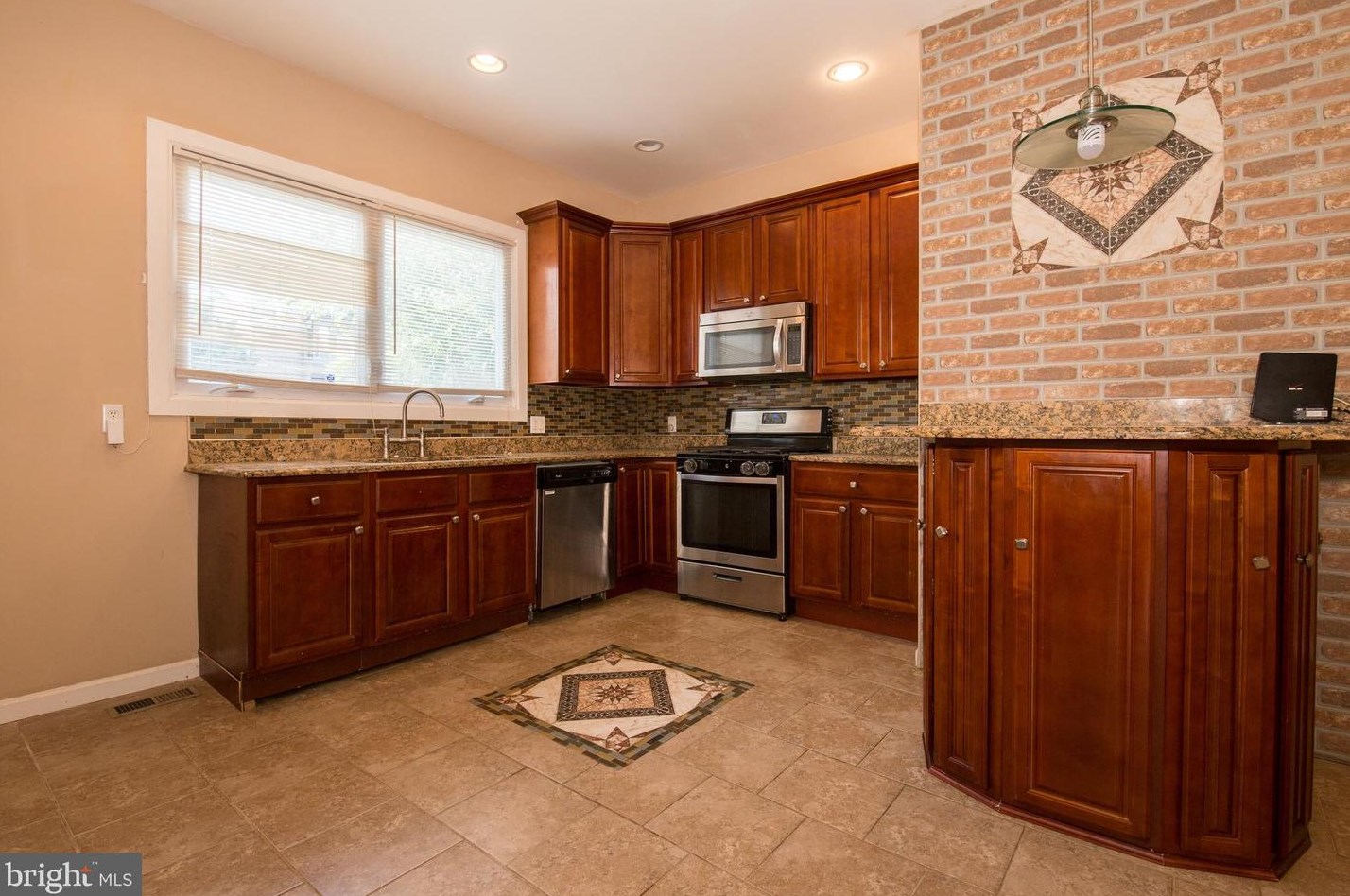 724 Locust Ave, Philadelphia PA  19144-1312 exterior