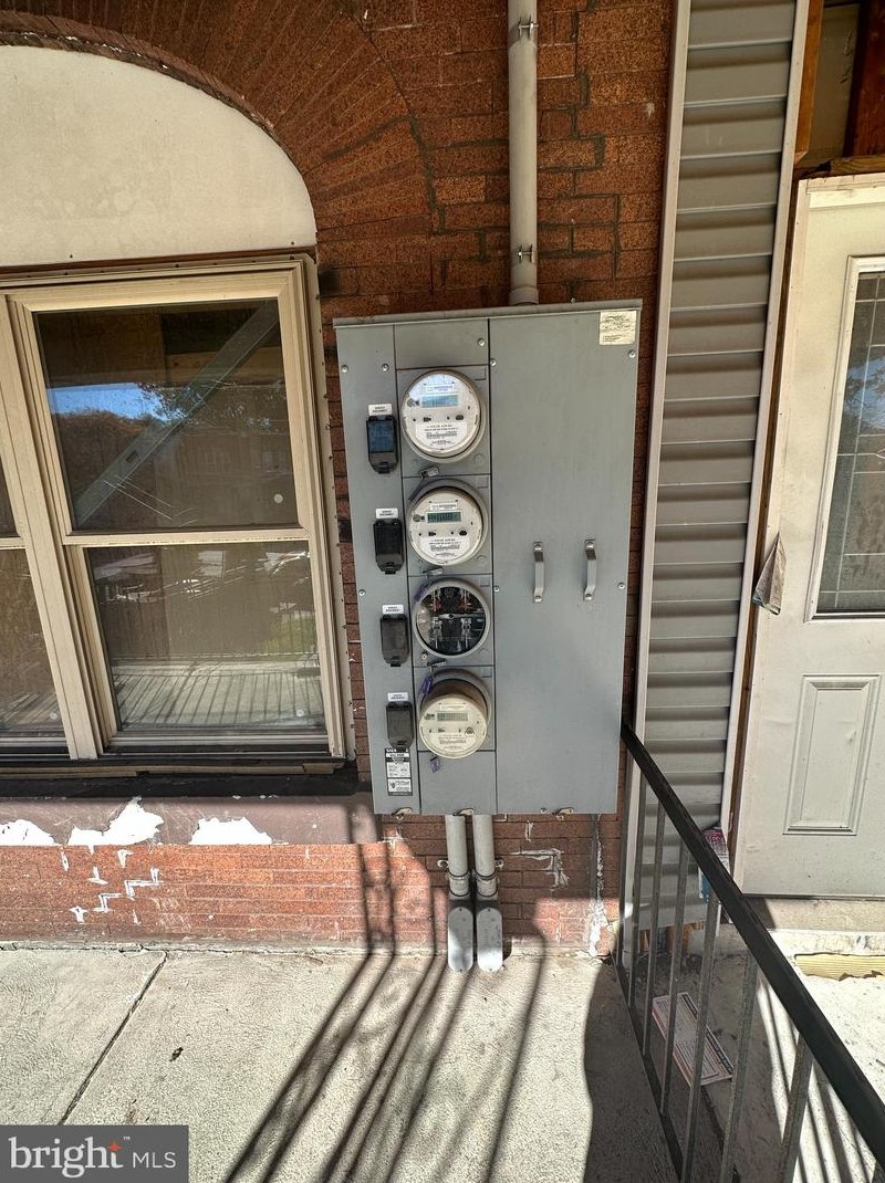 1713 Erie Ave, Philadelphia PA  19140-3536 exterior