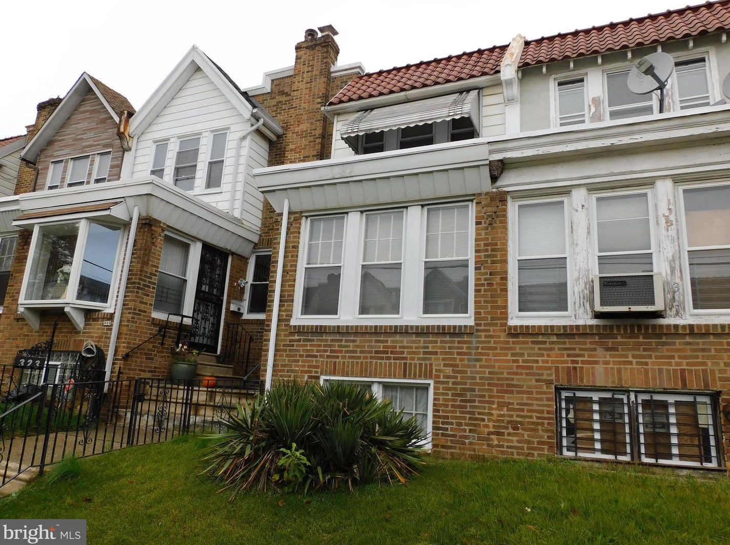 325 Gale St, Philadelphia, PA 19120-3004