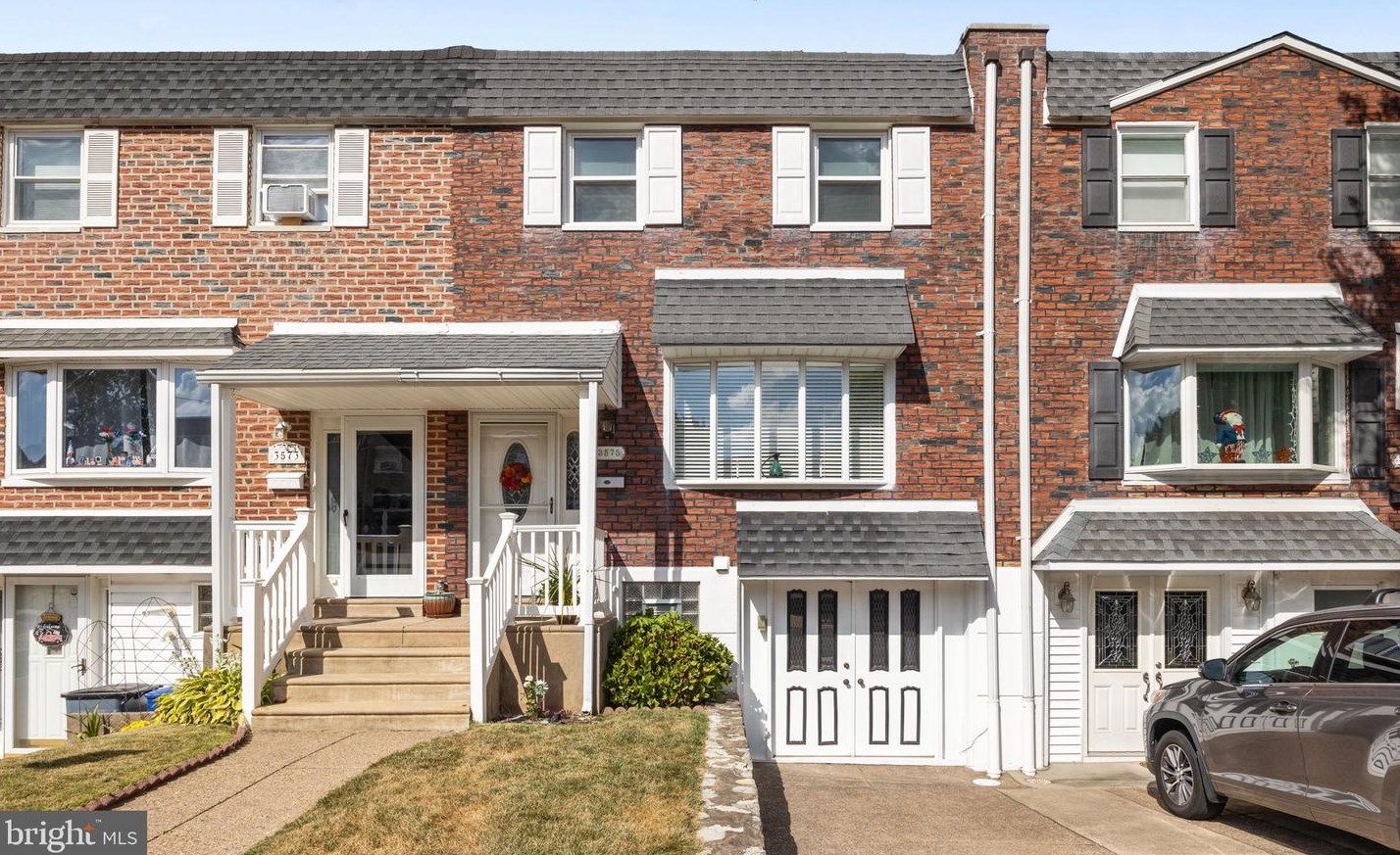 3575 Teton Rd, Philadelphia, PA 19154-1511
