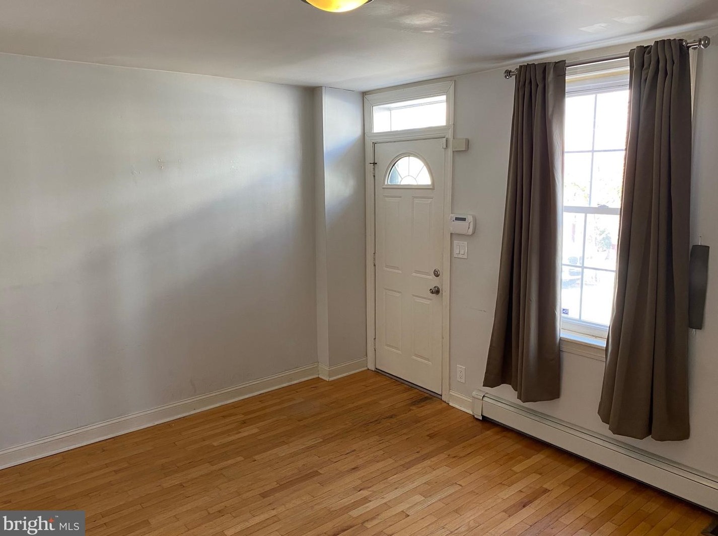 111 Hermit St, Philadelphia PA  19127-1807 exterior