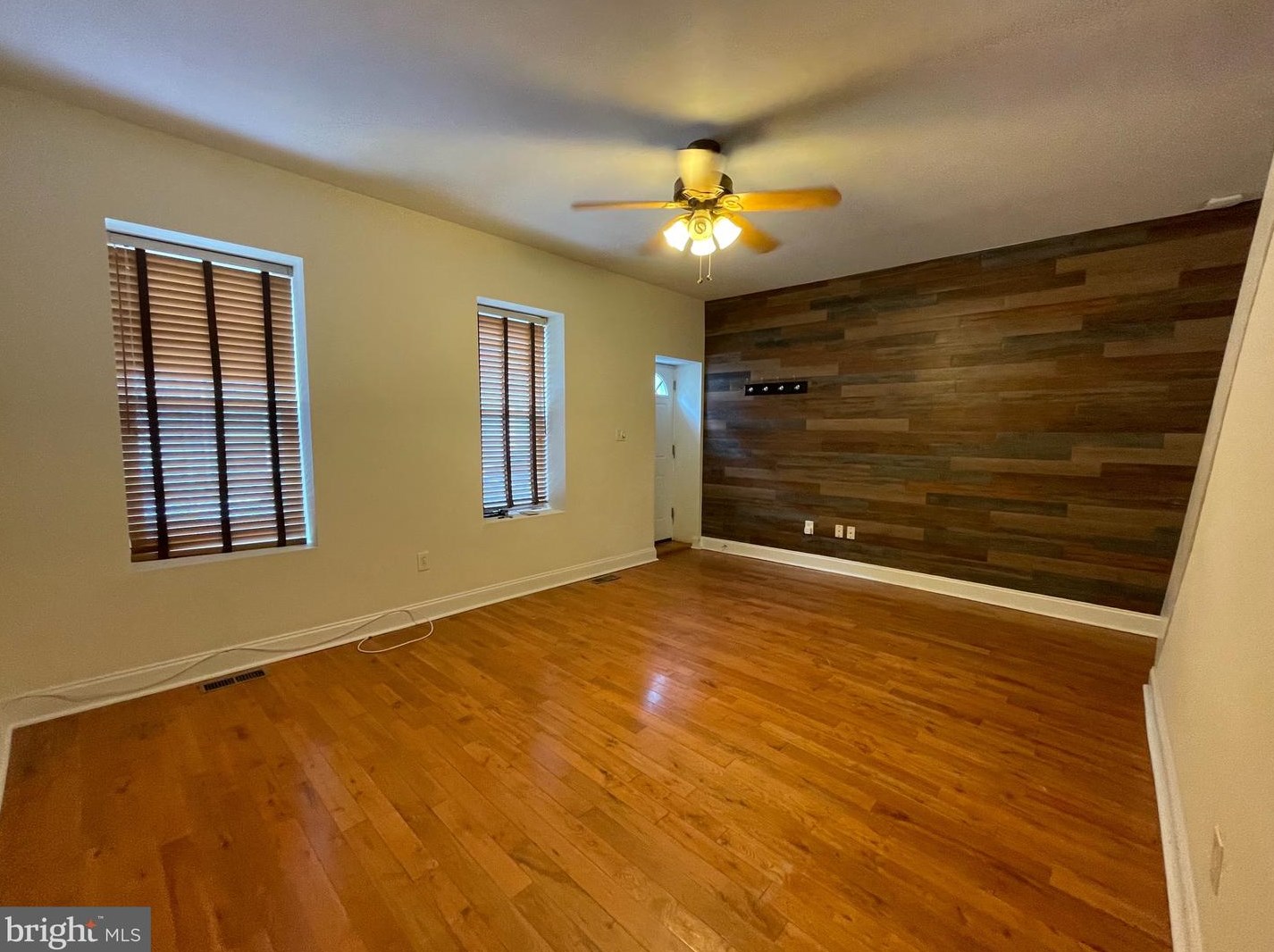 173 Krams Ave, Philadelphia, PA 19127