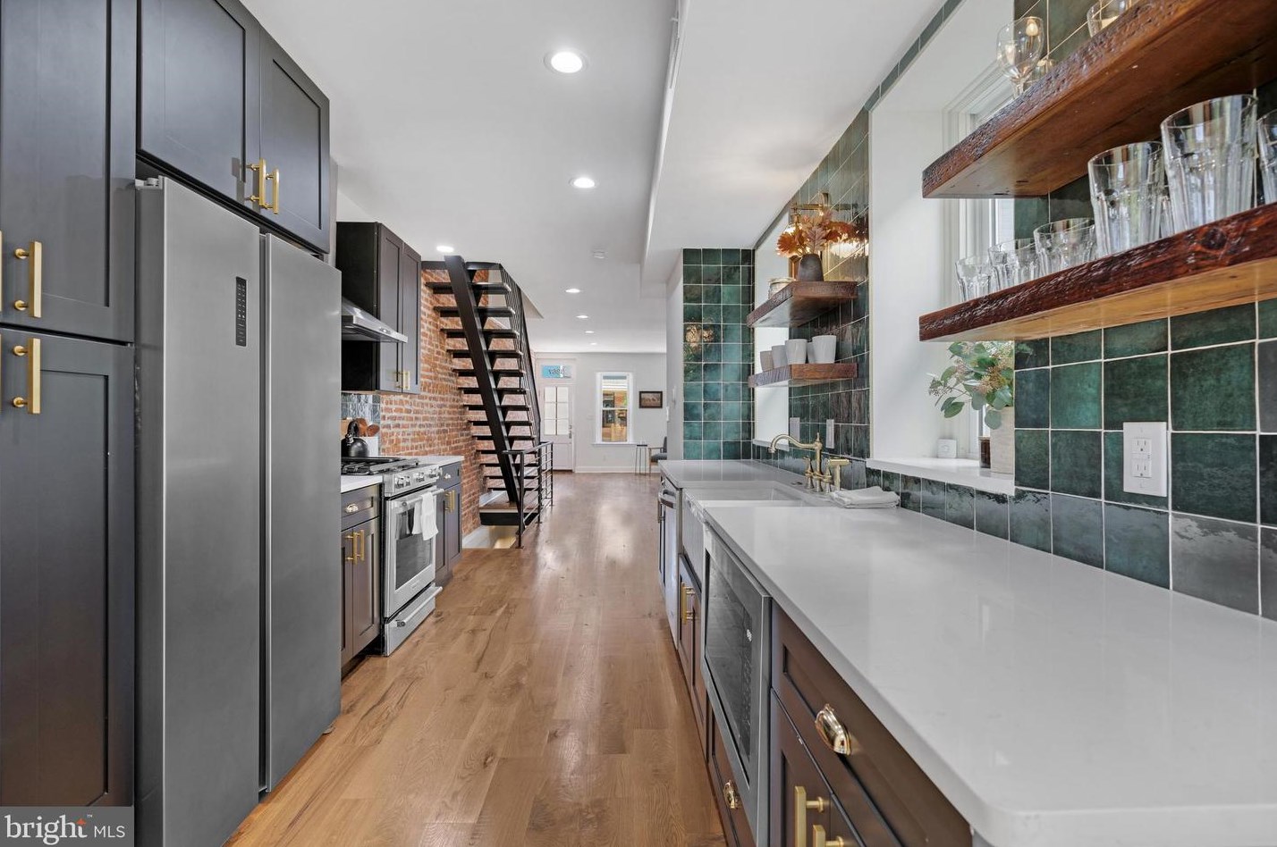 3867 Manayunk Ave, Philadelphia PA 19128-5111 exterior