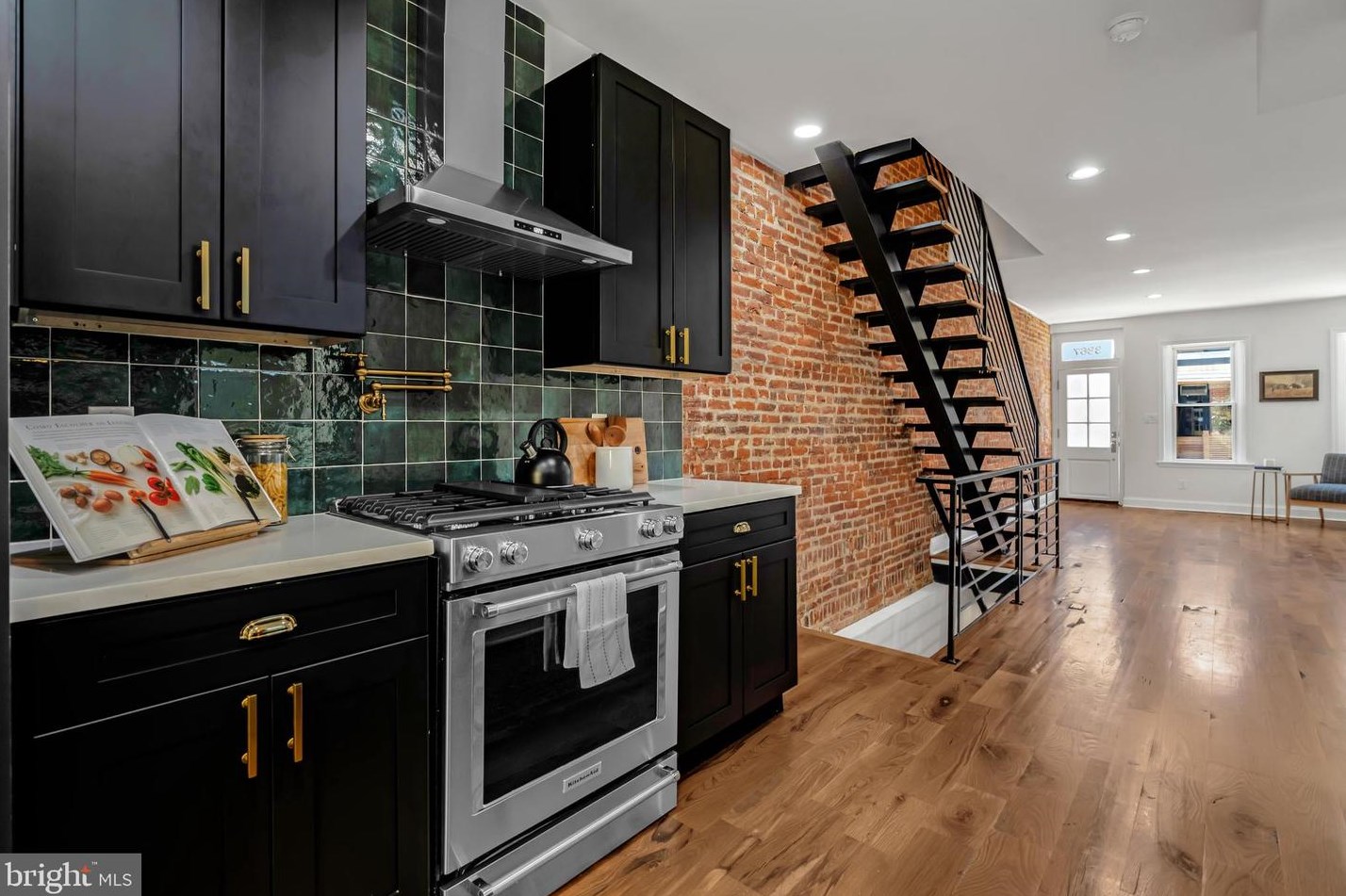 3867 Manayunk Ave, Philadelphia PA 19128-5111 exterior