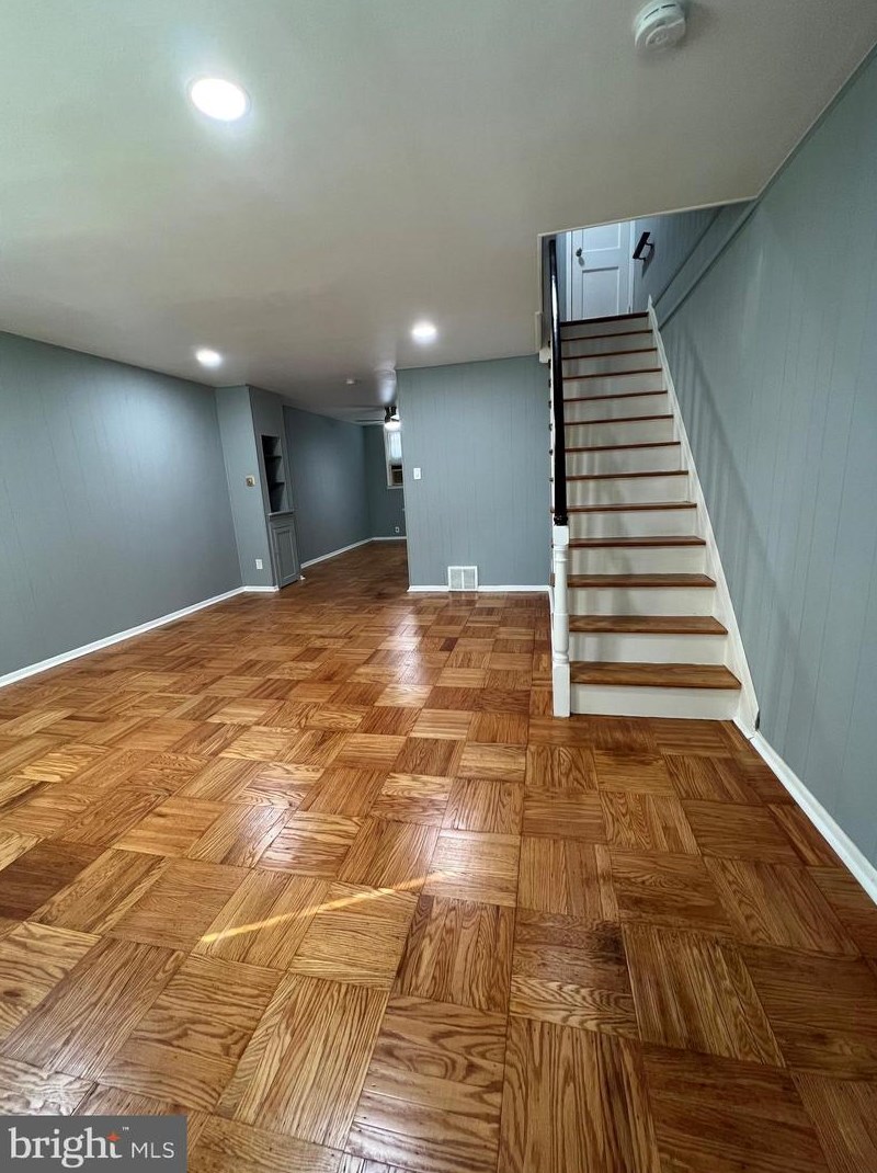 6160 Hasbrook Ave, Philadelphia, PA 19111-5921