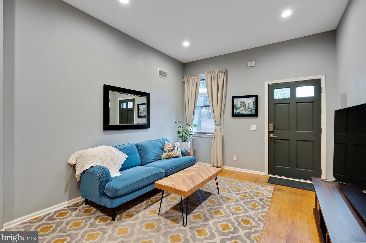 1016 Orkney St, Philadelphia, PA 19123-1441