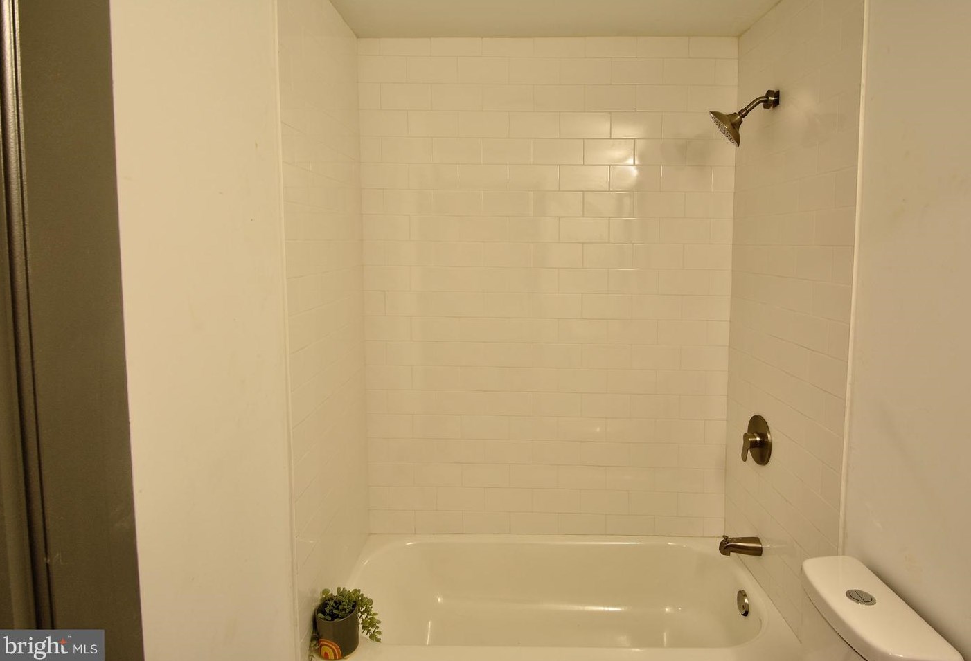 601 Sigel St, Philadelphia PA  19148-1723 exterior