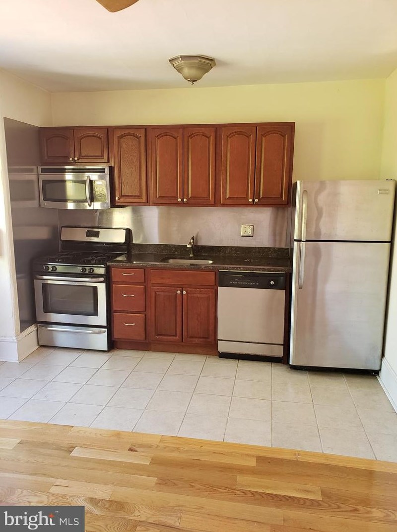 1020 Pine St Apt 3f, Philadelphia, PA