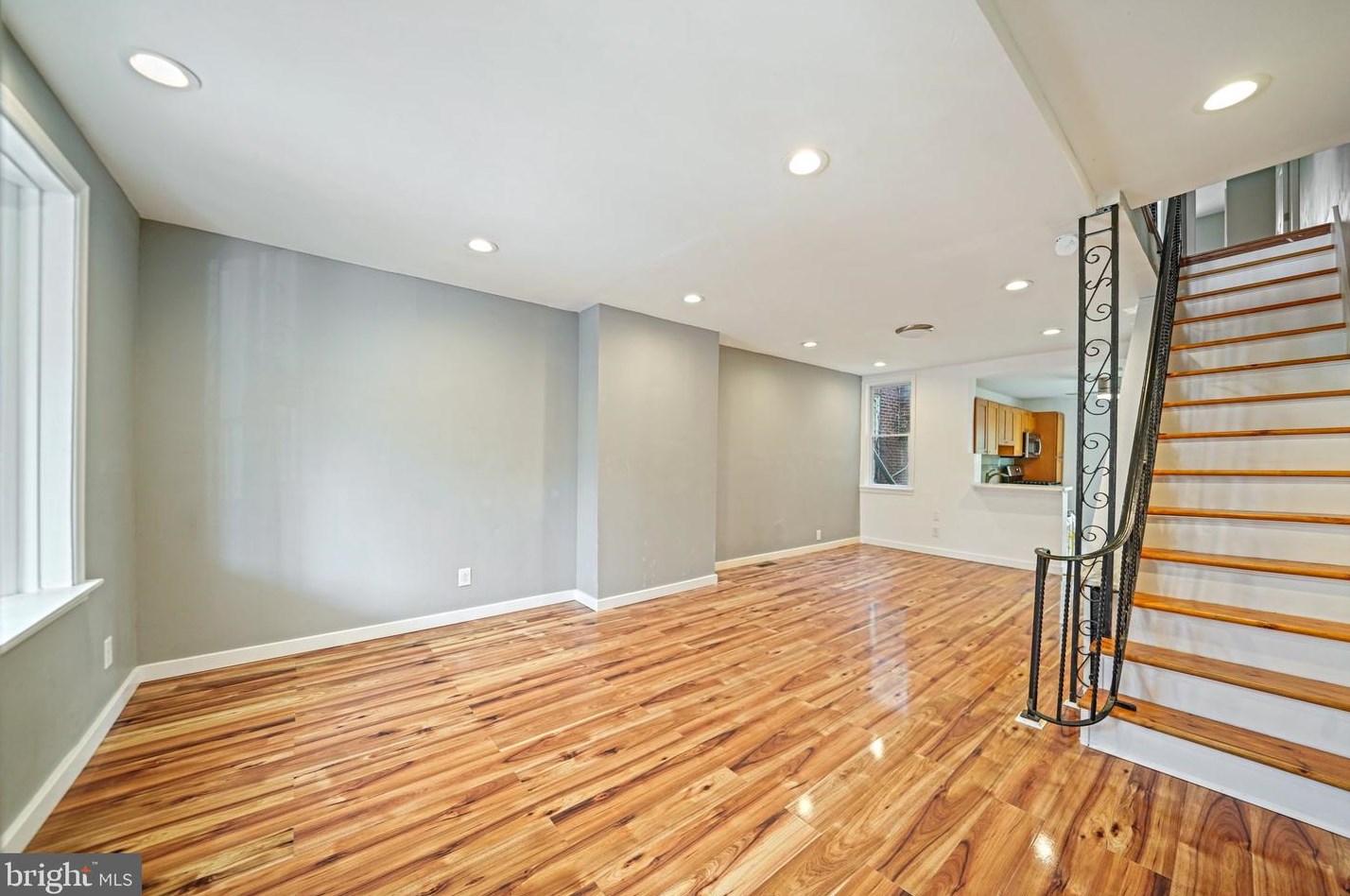 1447 Peach St, Philadelphia, PA 19131-4004