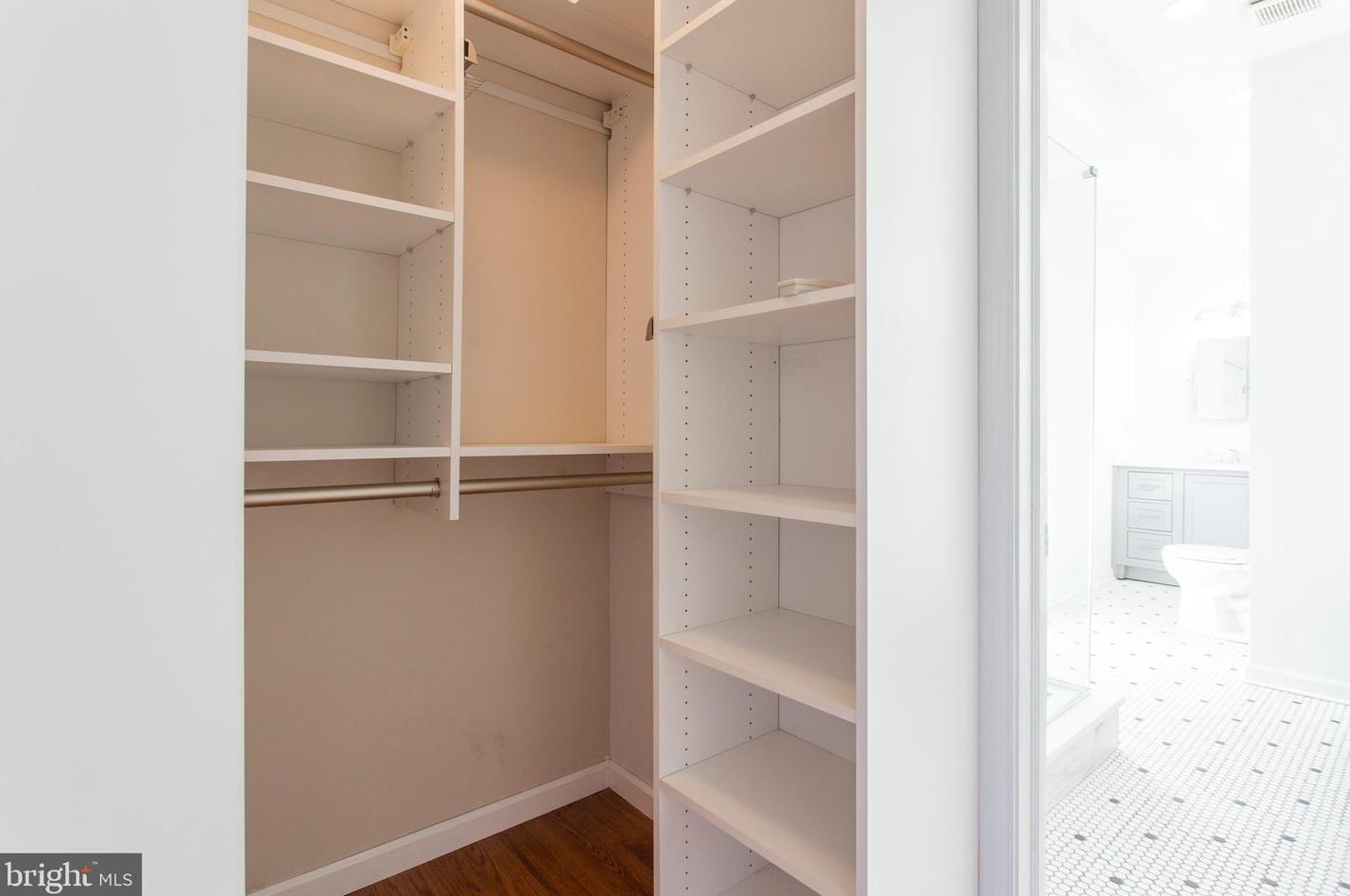 530 Queen St, Philadelphia PA  19147-3023 exterior