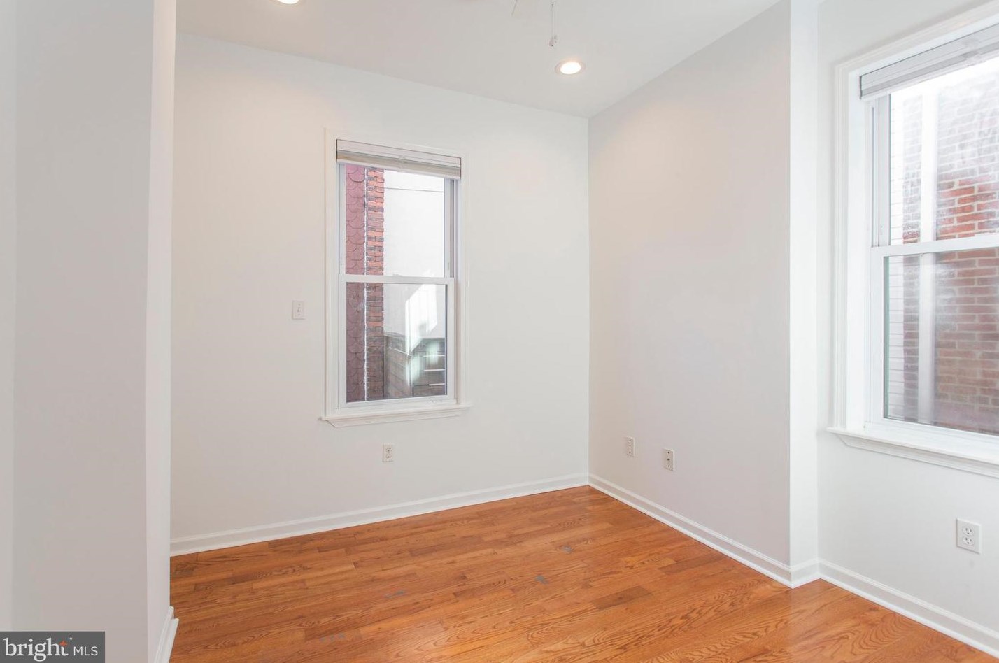 530 Queen St, Philadelphia PA  19147-3023 exterior