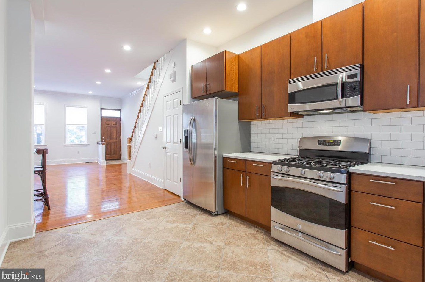 530 Queen St, Philadelphia PA  19147-3023 exterior