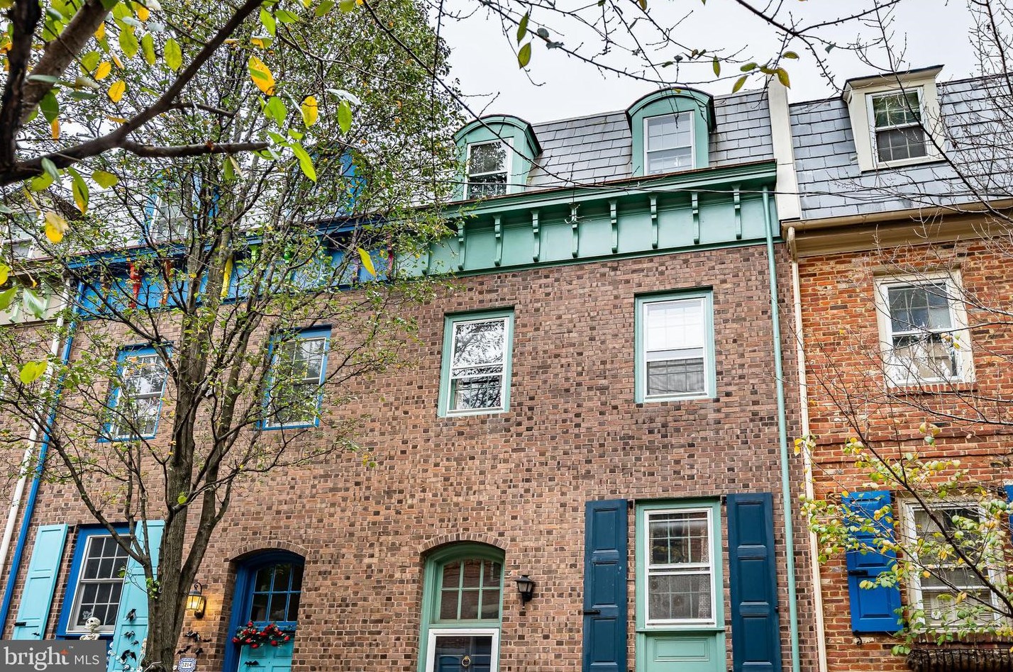 1216 Rodman St, Philadelphia PA 19146-1417 exterior