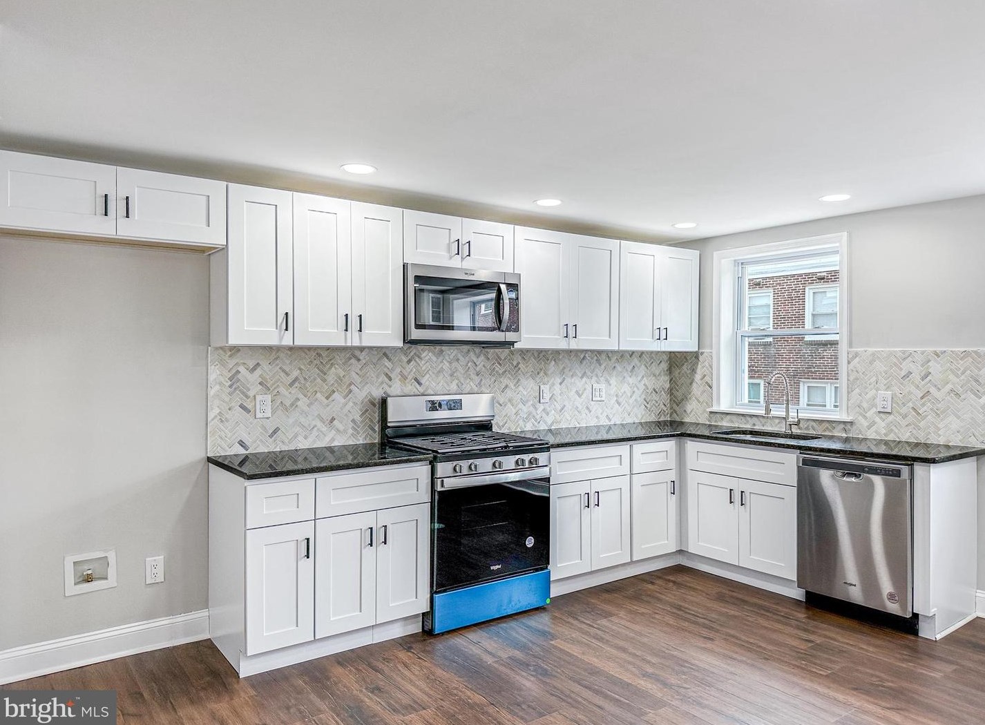 1356 Kimberly Dr, Philadelphia PA  19151-2833 exterior
