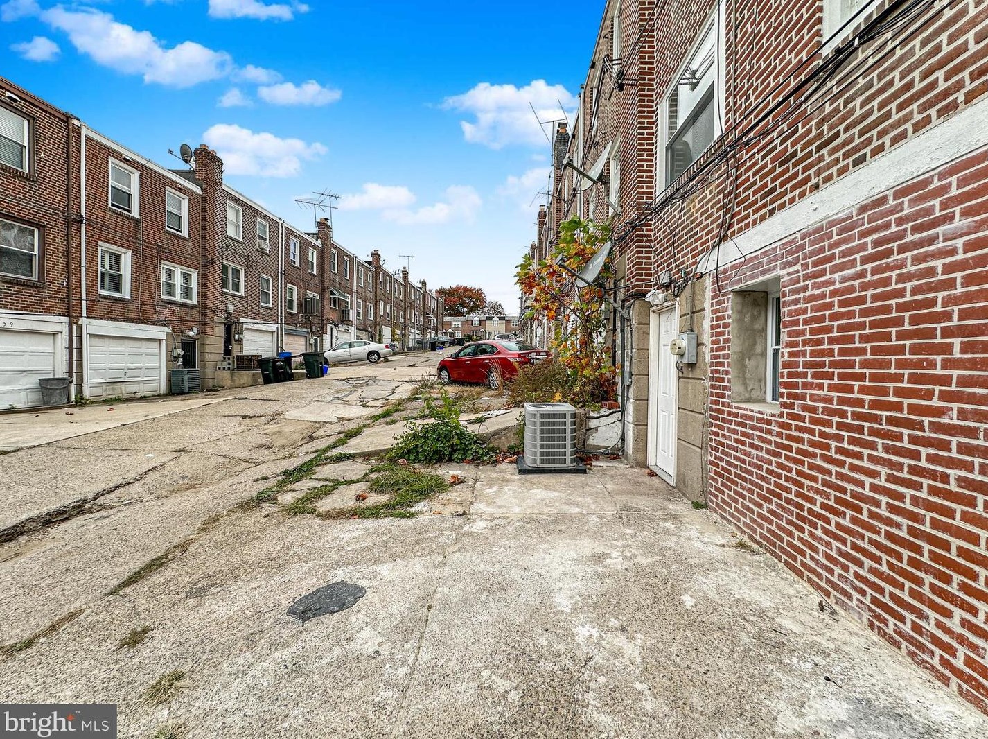 1356 Kimberly Dr, Philadelphia PA  19151-2833 exterior
