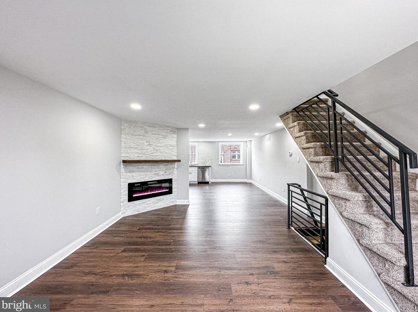 1356 Kimberly Dr, Philadelphia PA  19151-2833 exterior