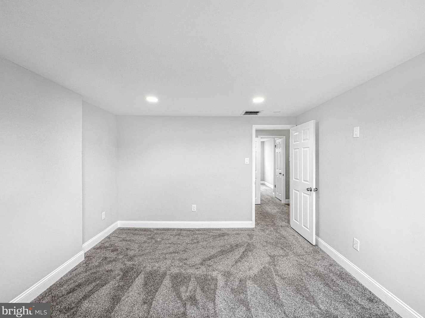 1356 Kimberly Dr, Philadelphia PA  19151-2833 exterior