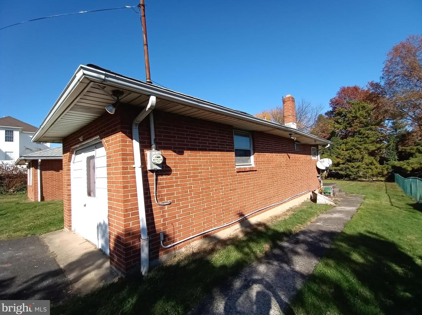 817 Welsh Rd, Philadelphia, PA 19115-1923