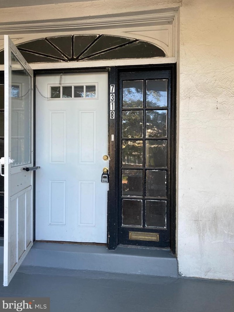 7318 Walnut Ln, Philadelphia PA  19138-1332 exterior
