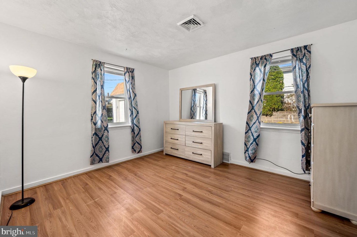 9226 Horatio Rd, Philadelphia PA  19114-3809 exterior