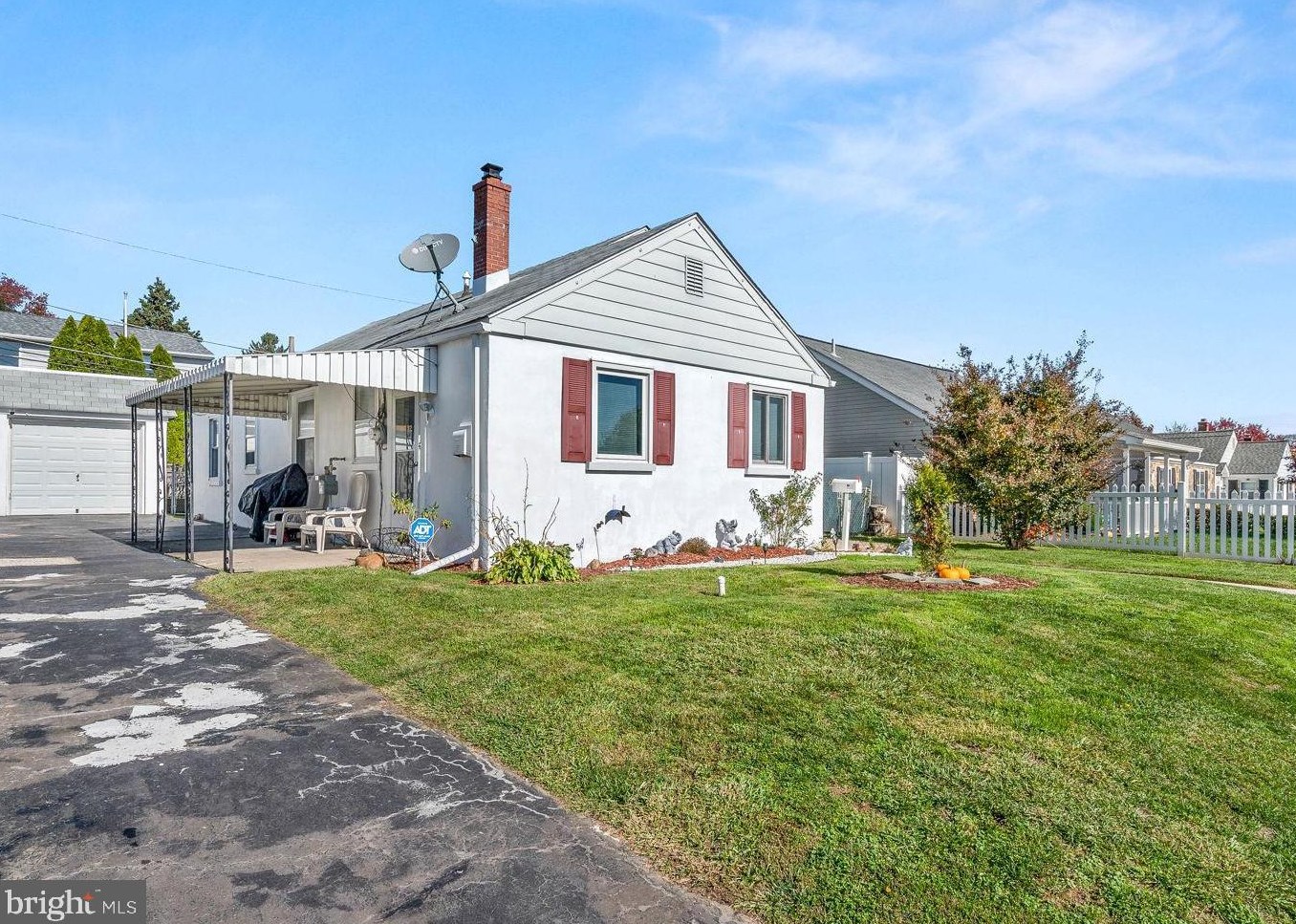 9226 Horatio Rd, Philadelphia PA  19114-3809 exterior