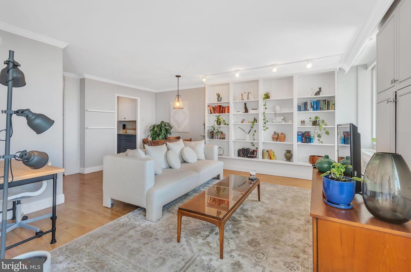 604 S Washington Sq Apt 1209, Philadelphia, PA 19106