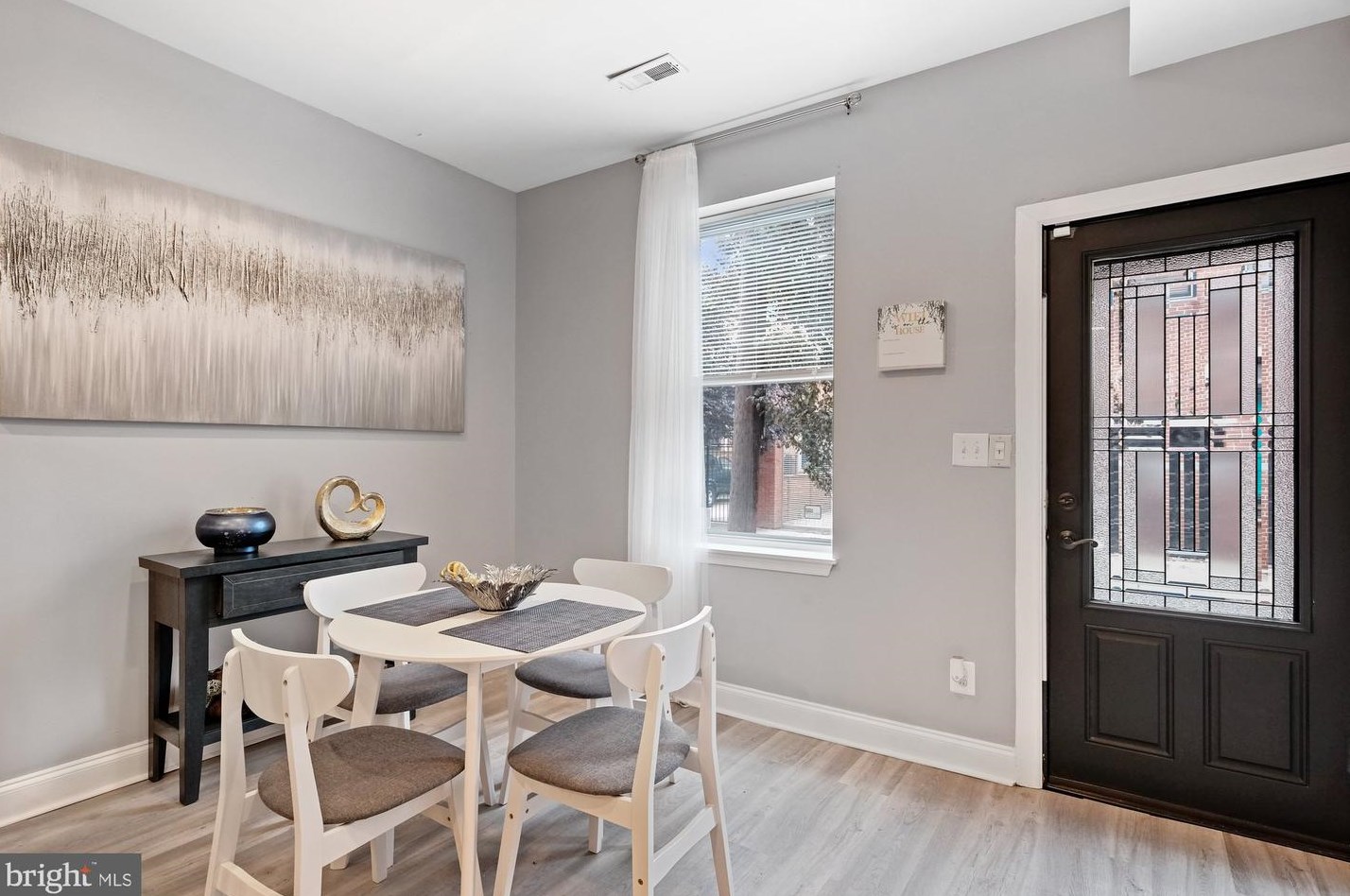 847 Lawrence St, Philadelphia, PA 19123-2109