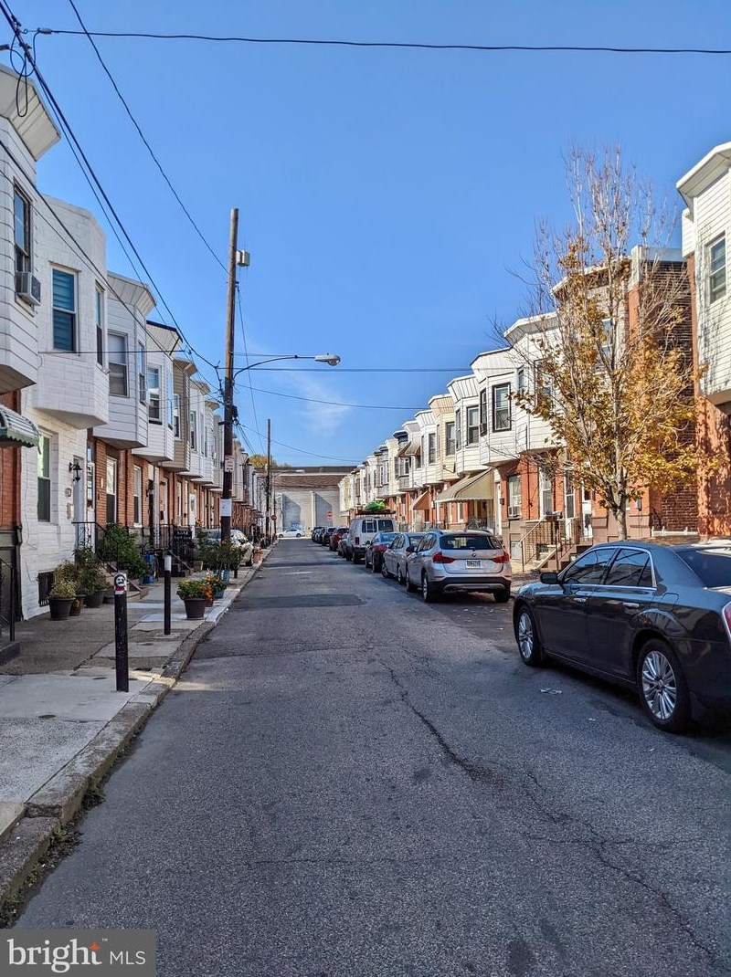 2208 Cantrell St, Philadelphia, PA 19145