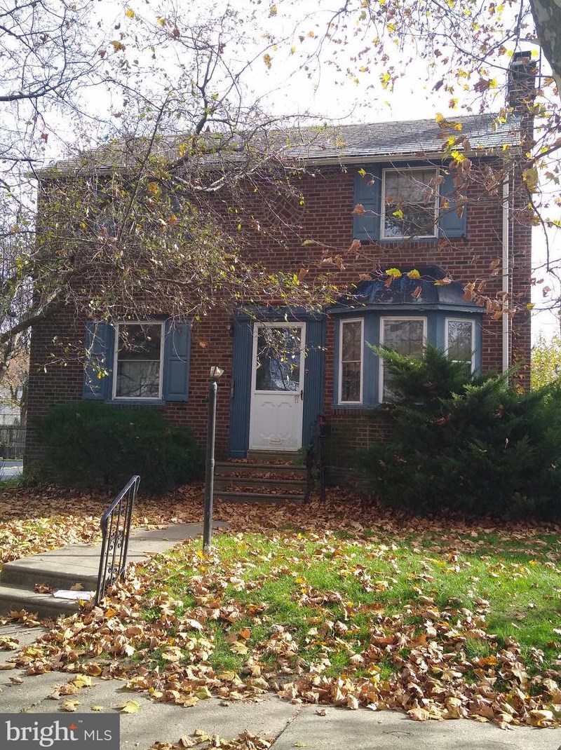 8011 Bingham St, Philadelphia, PA 19111-1503