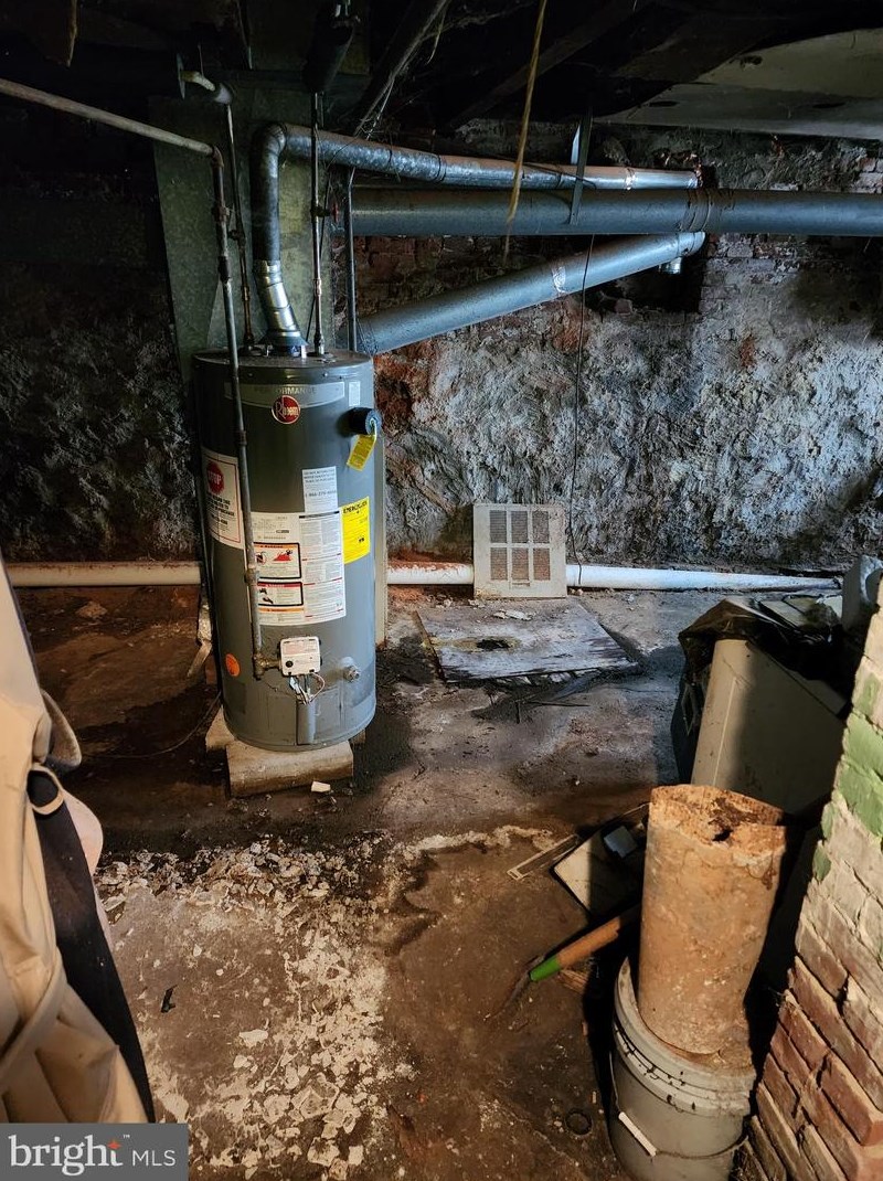 1808 Gratz St, Philadelphia PA 19121-2202 exterior