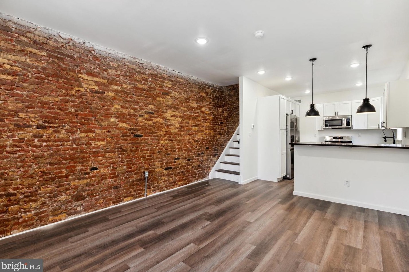 632 Lowber St, Philadelphia, PA 19104-1825