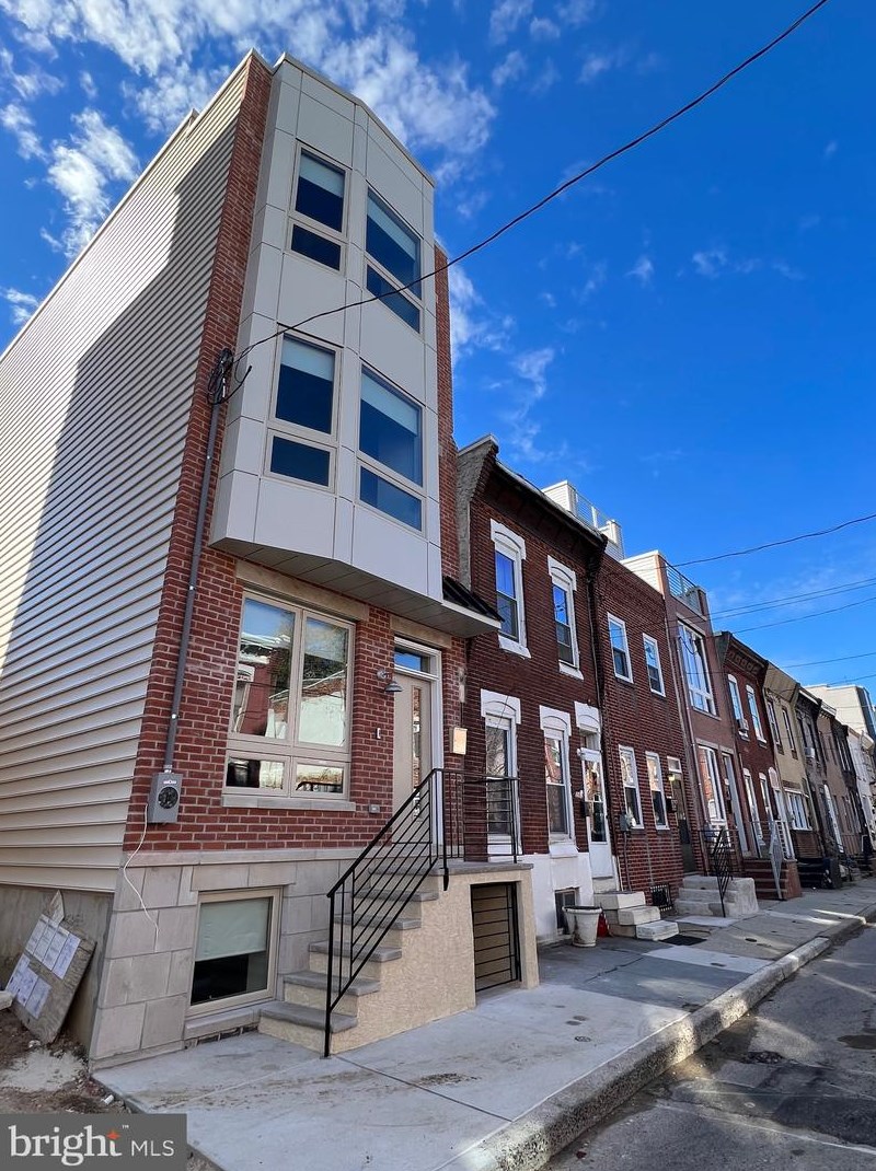 1922 Mountain St, Philadelphia, PA 19145