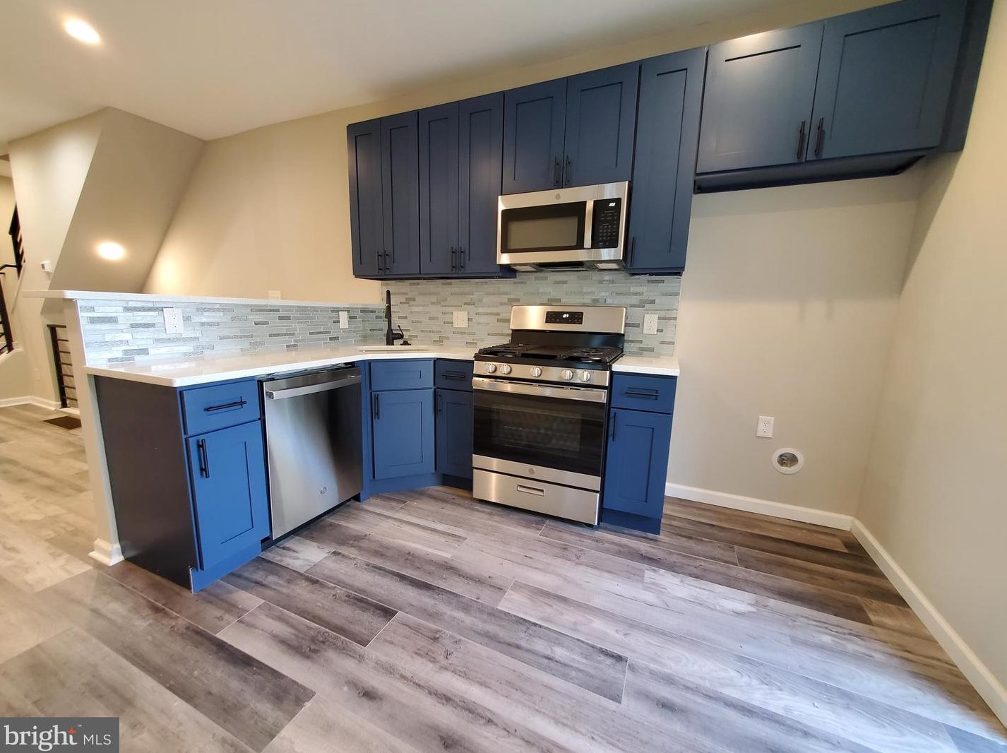 1619 Felton St, Philadelphia, PA 19151-3439