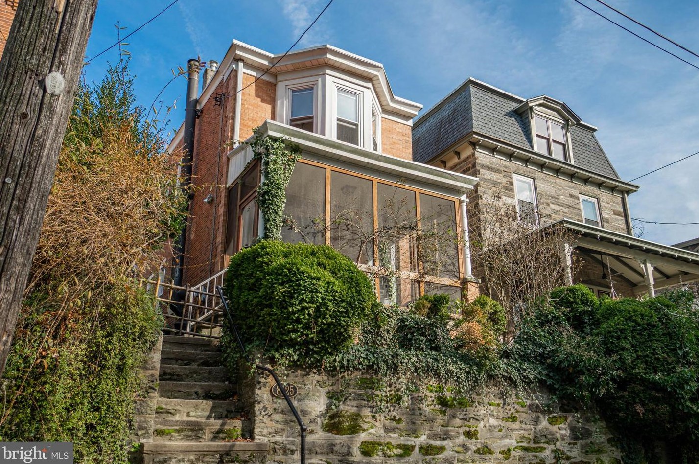 8125 Roanoke St, Philadelphia, PA 19118-3949