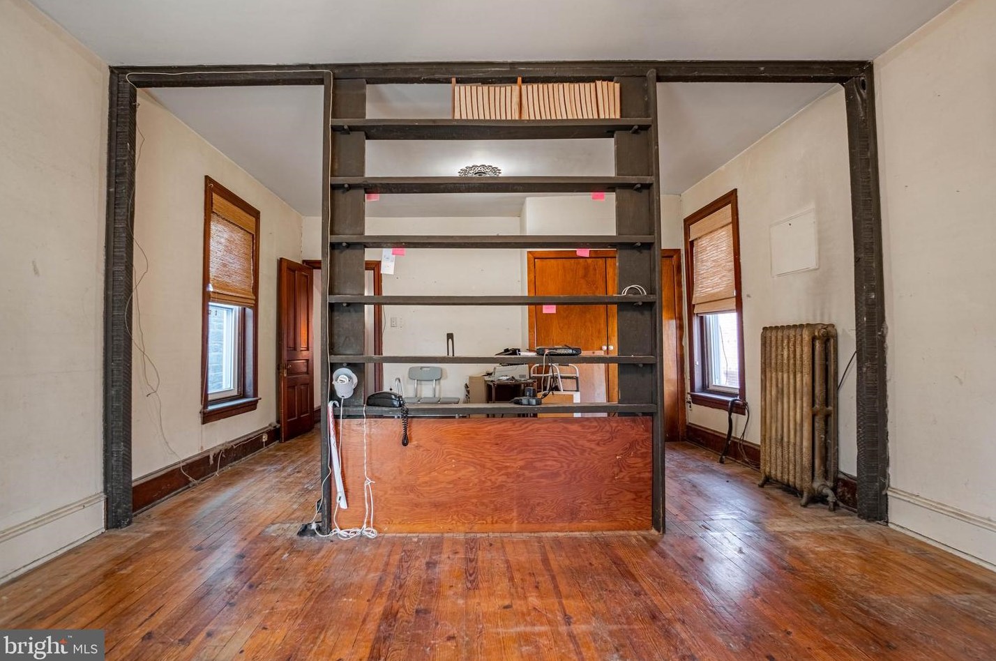 8125 Roanoke St, Philadelphia PA 19118-3949 exterior