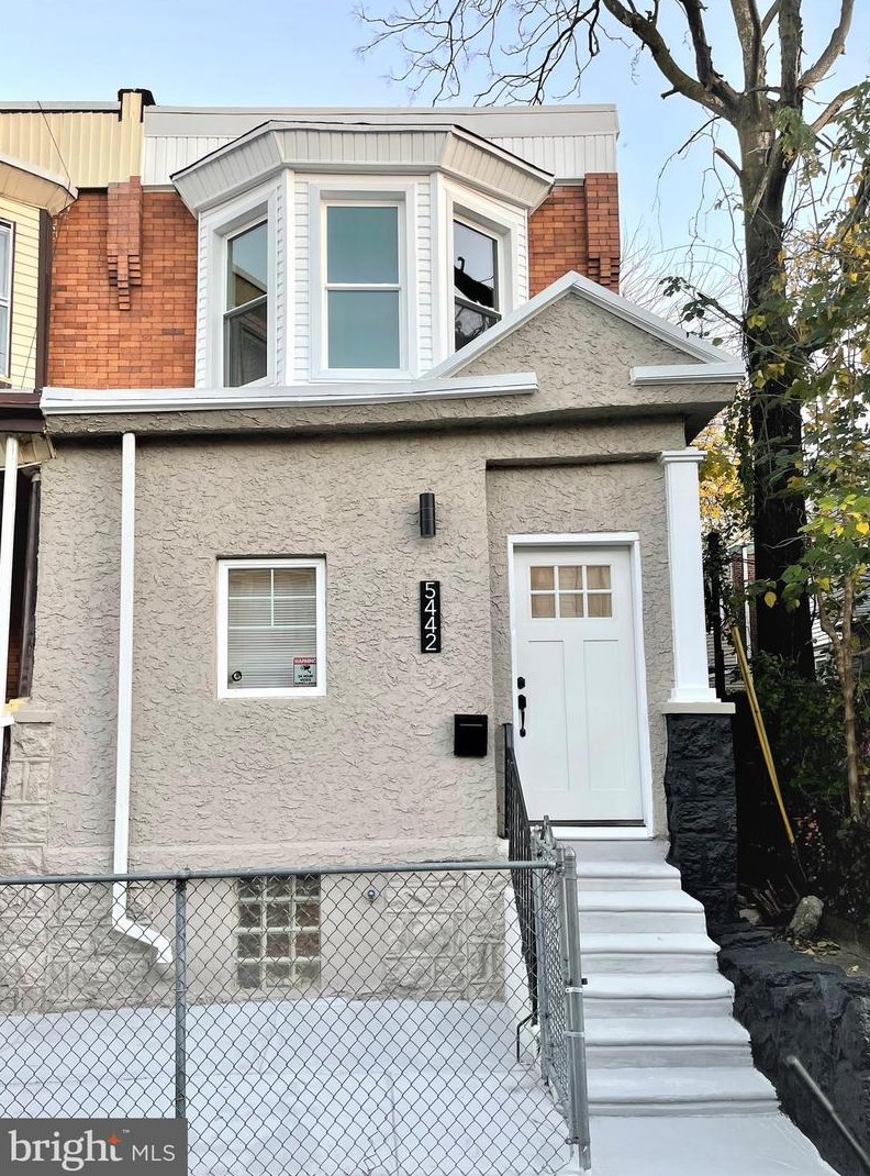 5442 Trinity St, Philadelphia, PA 19143-4910