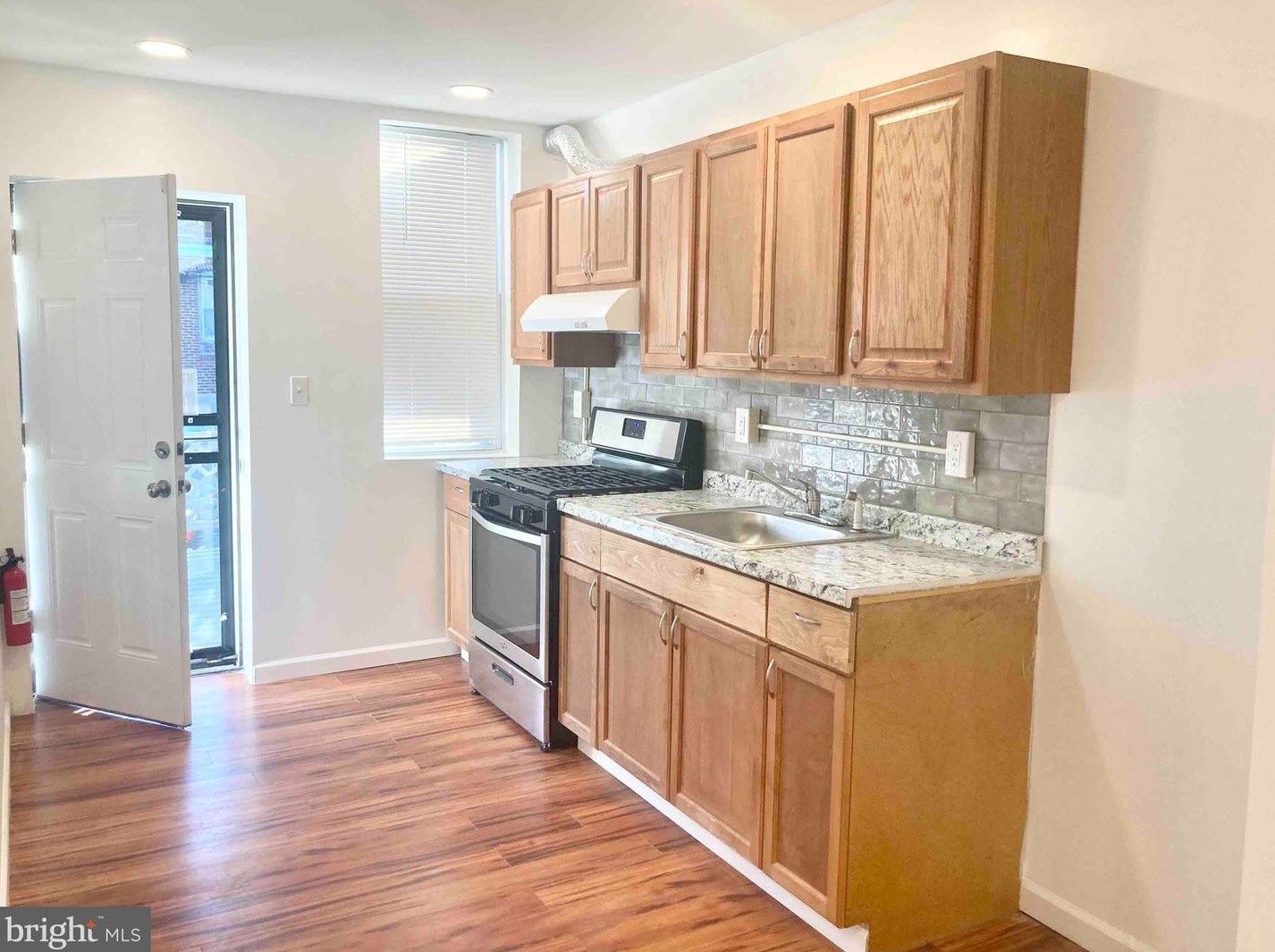 2063 Bridge St, Philadelphia PA  19124-2044 exterior