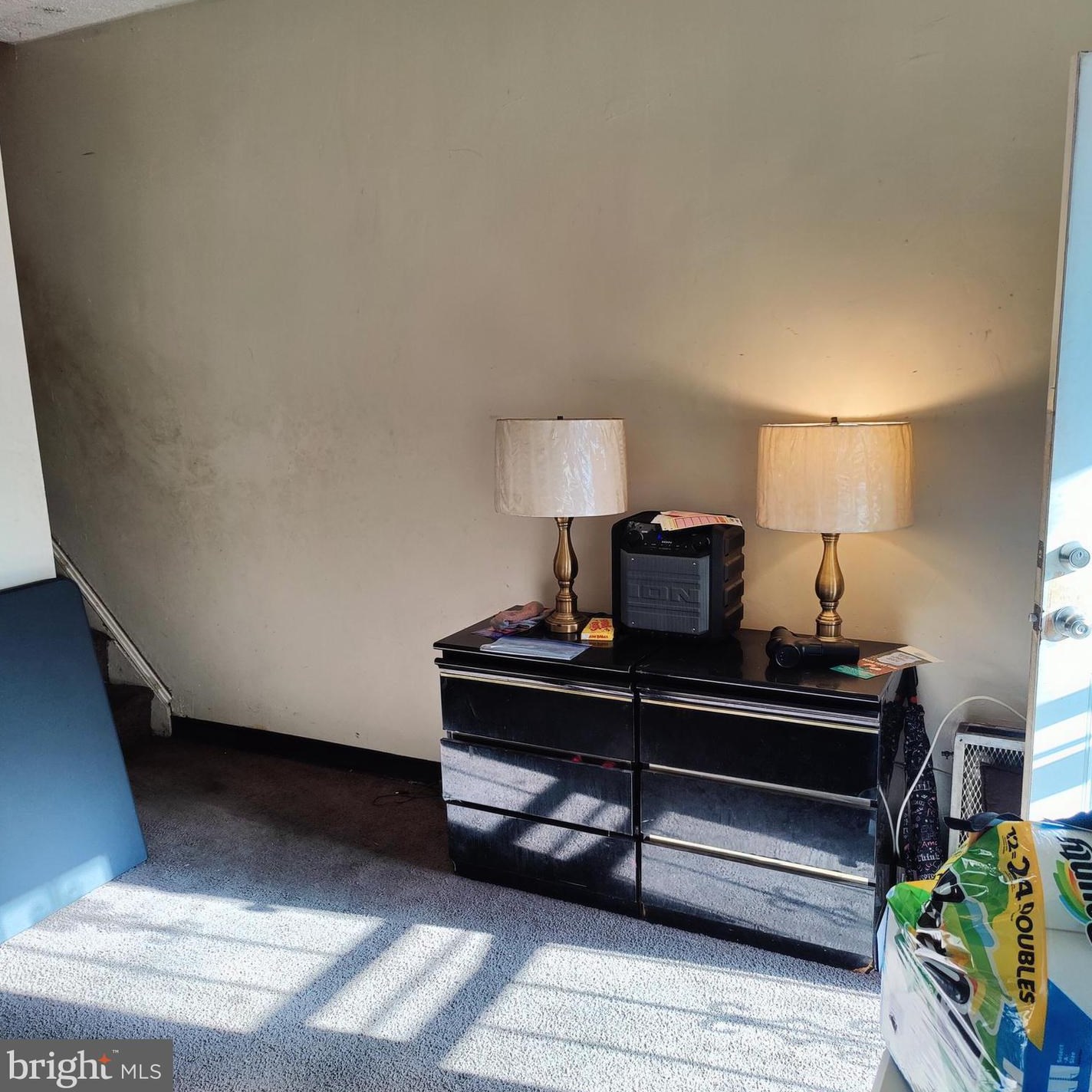 1541 Lindenwood St, Philadelphia, PA 19143-5029