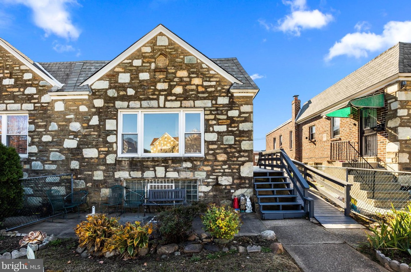 2342 Griffith St, Philadelphia, PA 19152-3312