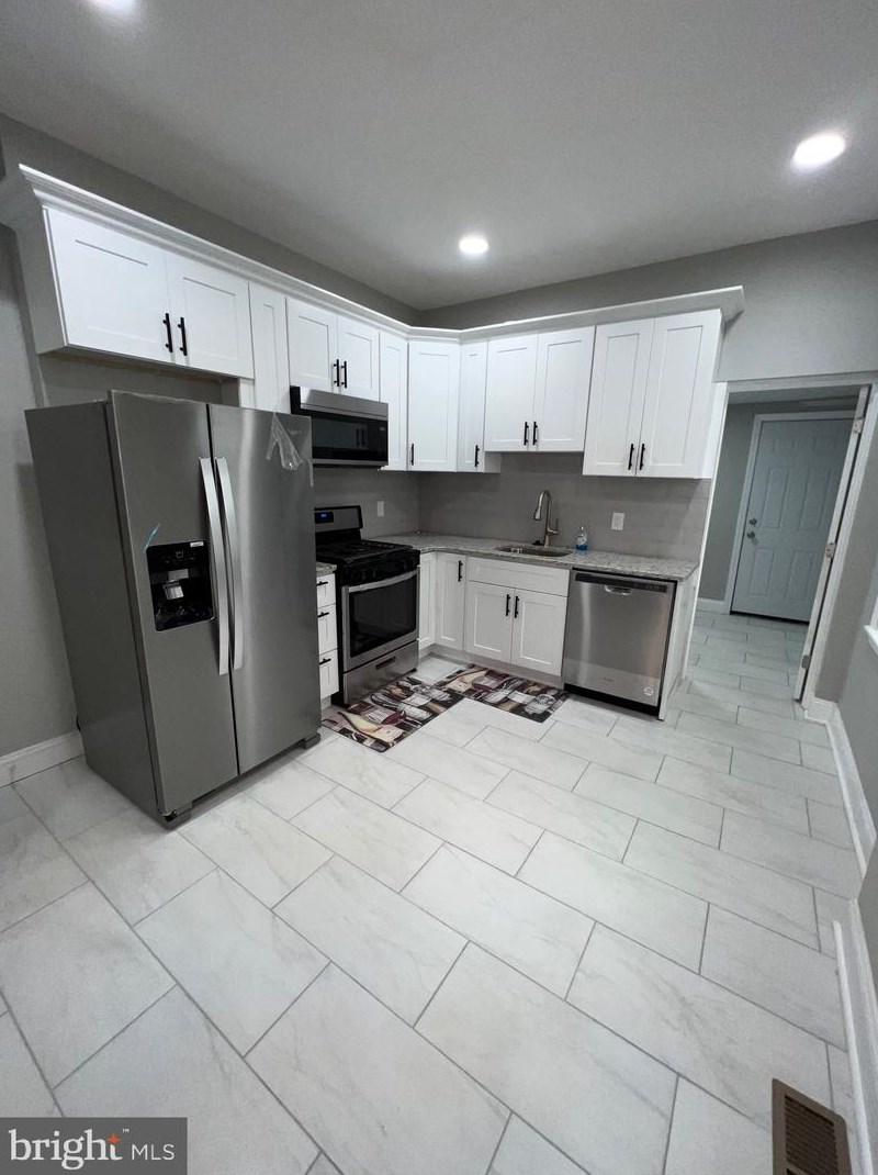 1630 Blavis St, Philadelphia PA  19140-1824 exterior